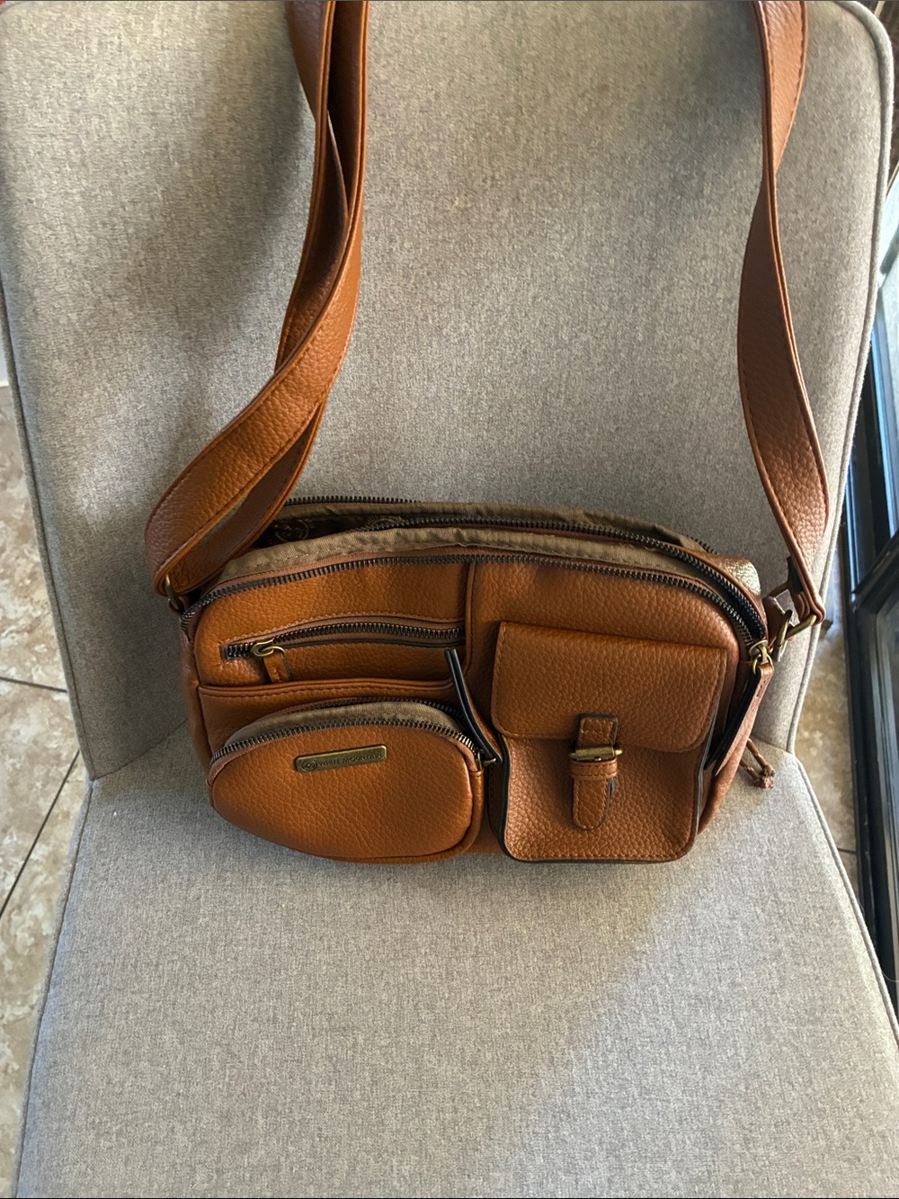 Stone Mountain women’s  Crossbody Organizer Bag in Tan
